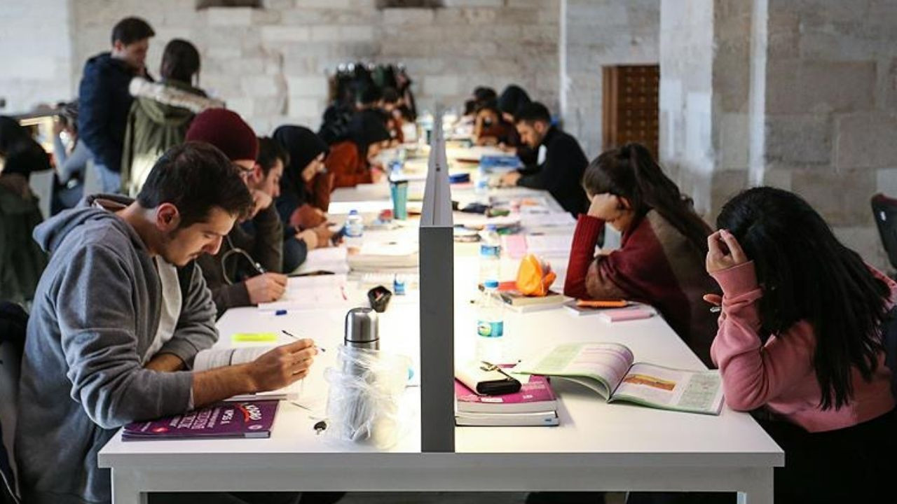 Üniversite kayıt süreci bugün sona eriyor: Adaylar ne yapmalı?