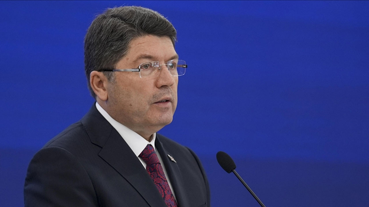 Bakan Tunç'tan dikkat çeken "Terörsüz Türkiye" çıkışı: "Bu süreci sabote etmek isteyenlere fırsat vermeyeceğiz!"