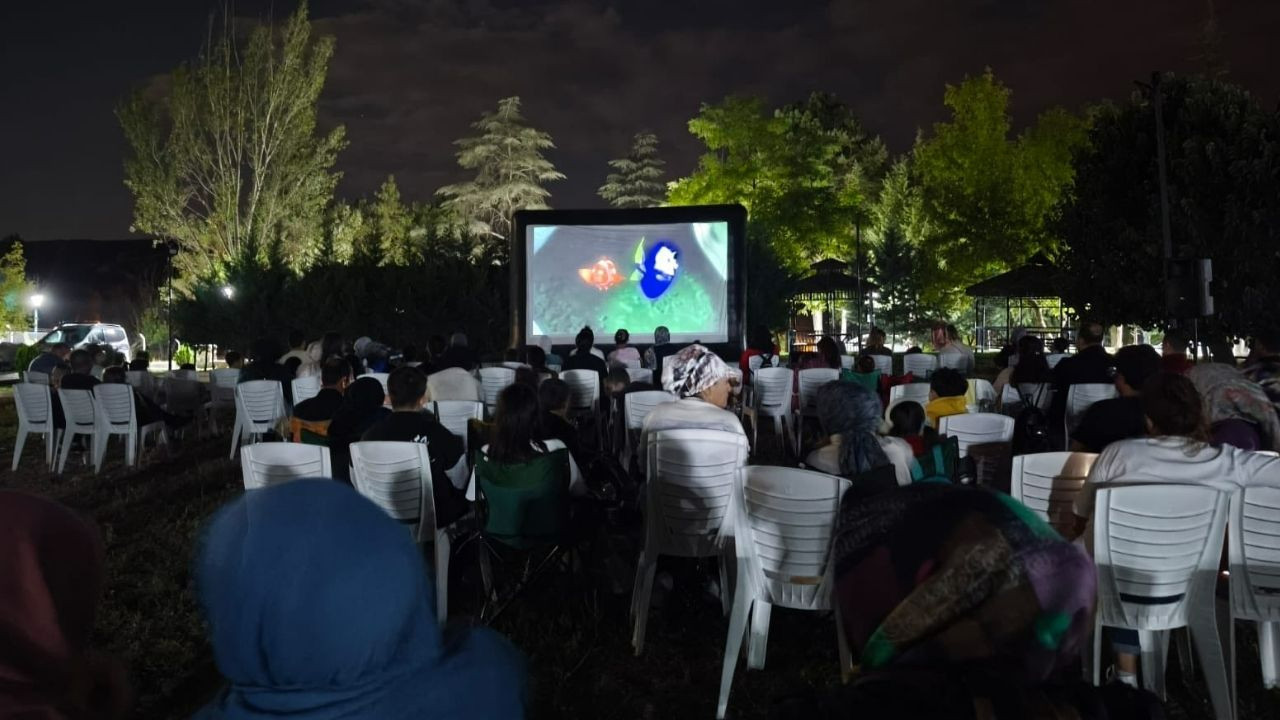 Kayıp Balık Nemo Ayaşlı çocuklarla buluştu