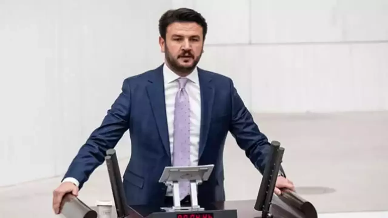 Ankara Milletvekili Kurtcan Çelebi kimdir, hangi siyasi konumlarda yer almıştır?