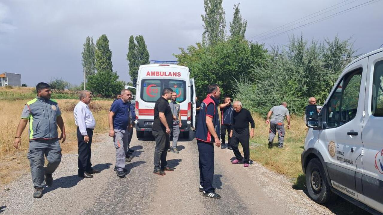 Kırıkkale’de bir anlık dikkatsizlik can yaktı: Çöp kamyonunun geri manevrası temizlik görevlisinin kolunu kopardı