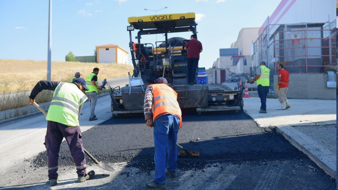 Kahramankazan’da Gimat Caddesi asfaltlanıyor