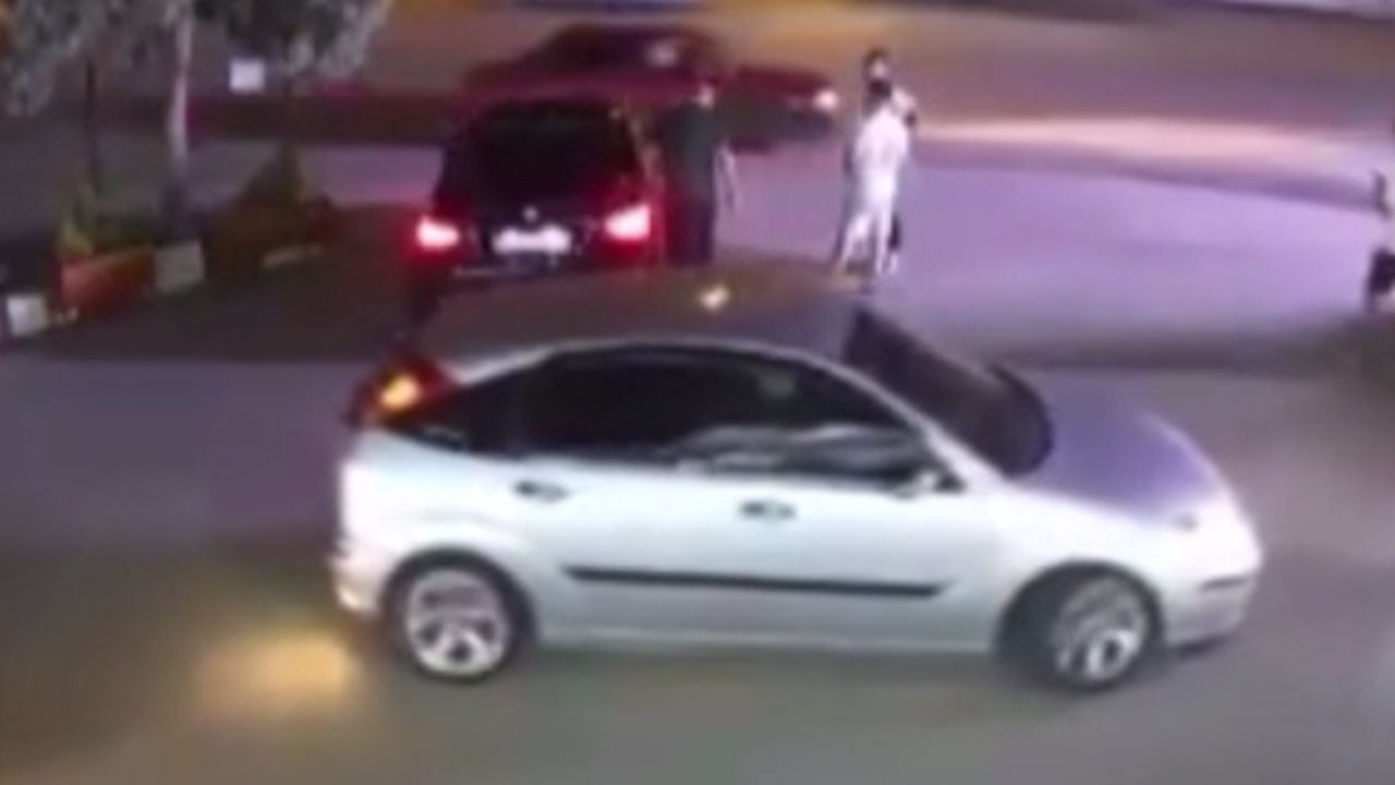 Sincan'da kontrolden çıkan otomobil takla attı! O anlar güvenlik kamerasında