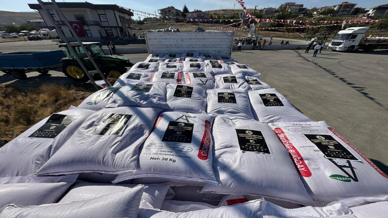 Sincan Belediyesinden çiftçilere destek eli