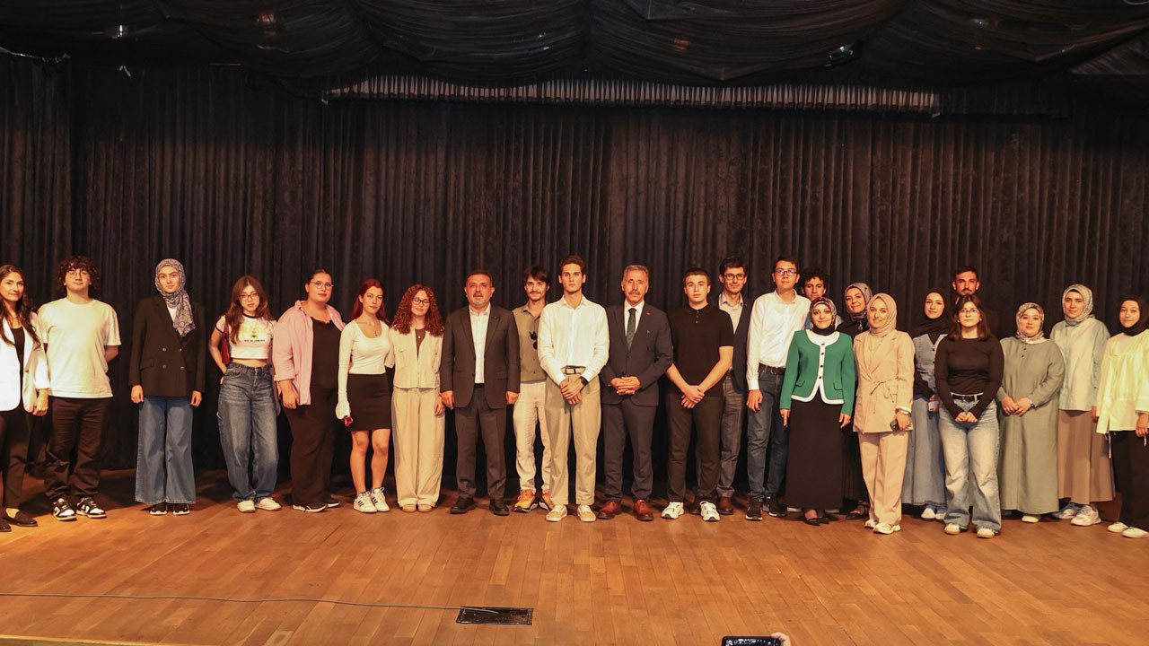 Sincan Millet Kıraathanelerinde ders çalışan öğrenciler, başarı hikayelerini anlattı