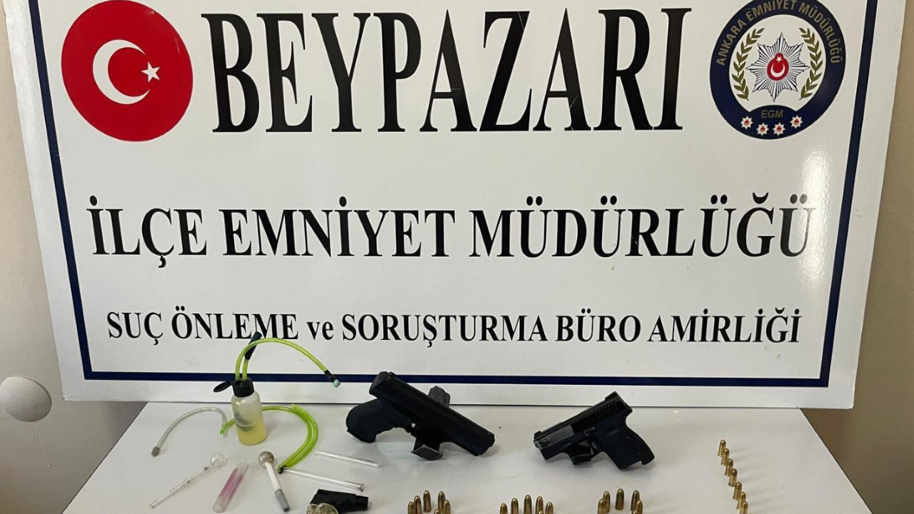 Beypazarı’nda polis kuş uçurtmadı! Silah ve uyuşturucuyla yakalandılar