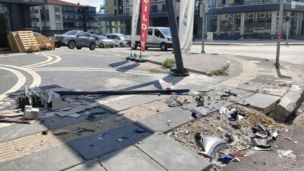 Ankara’da Gölbaşı'nda taksi ve otomobil çarpıştı! Can kaybı var