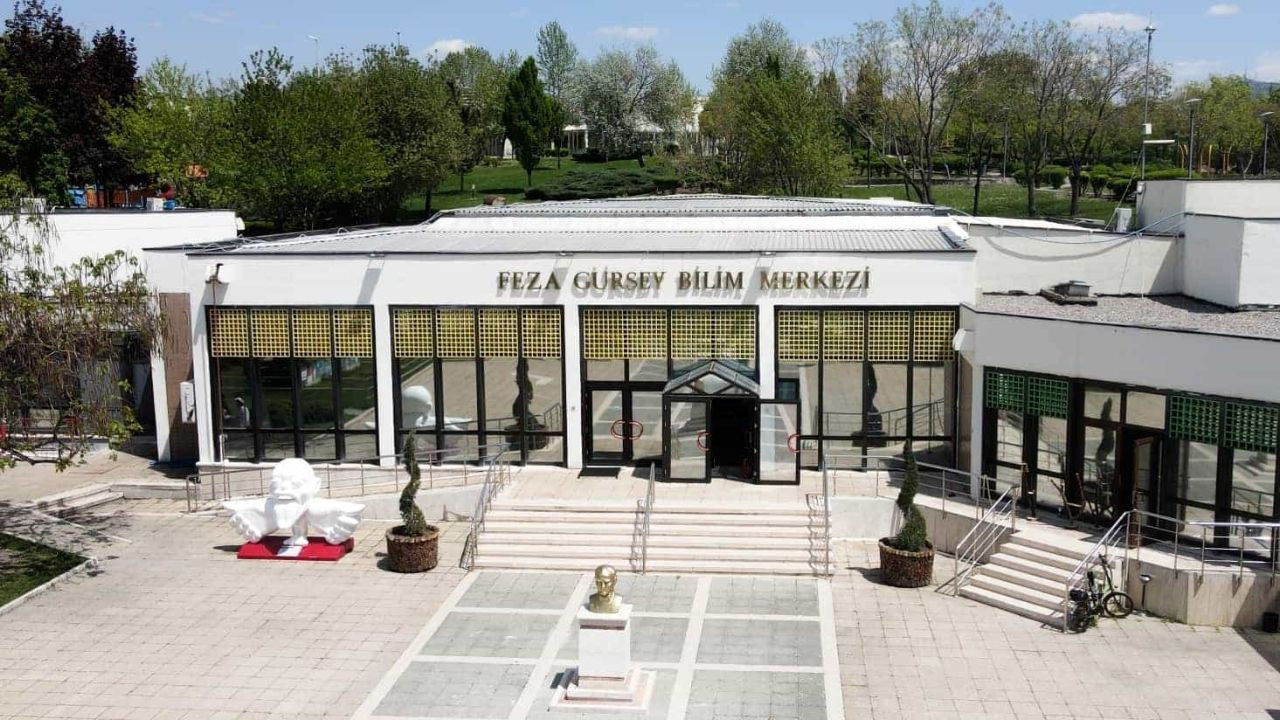 Ankara'da Feza Gürsey Bilim Merkezi, ilgilerini bekliyor