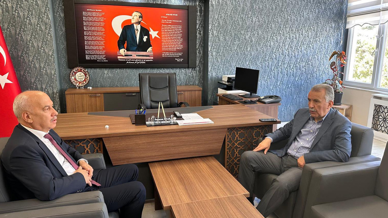 Çamlıdere Belediyesi ve ESYAV Vakfından öğrencilere destek!