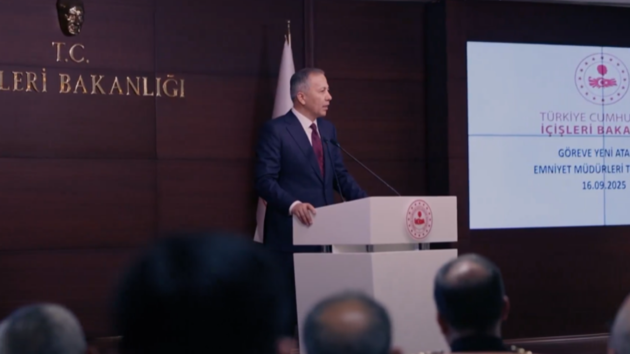 İçişleri Bakanı Yerlikaya, yeni emniyet müdürleri ve daire başkanlarıyla buluştu