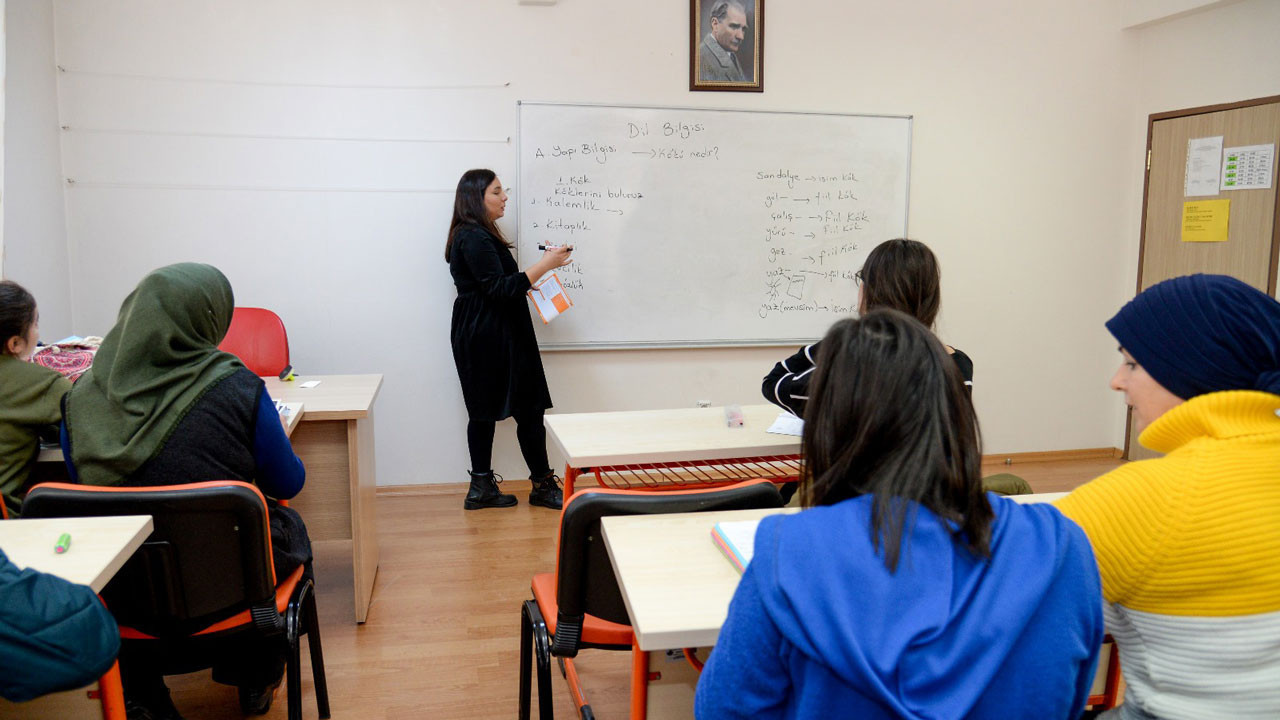 Altındağ Belediyesinden engelli memur adaylarına E-KPSS kursu fırsatı