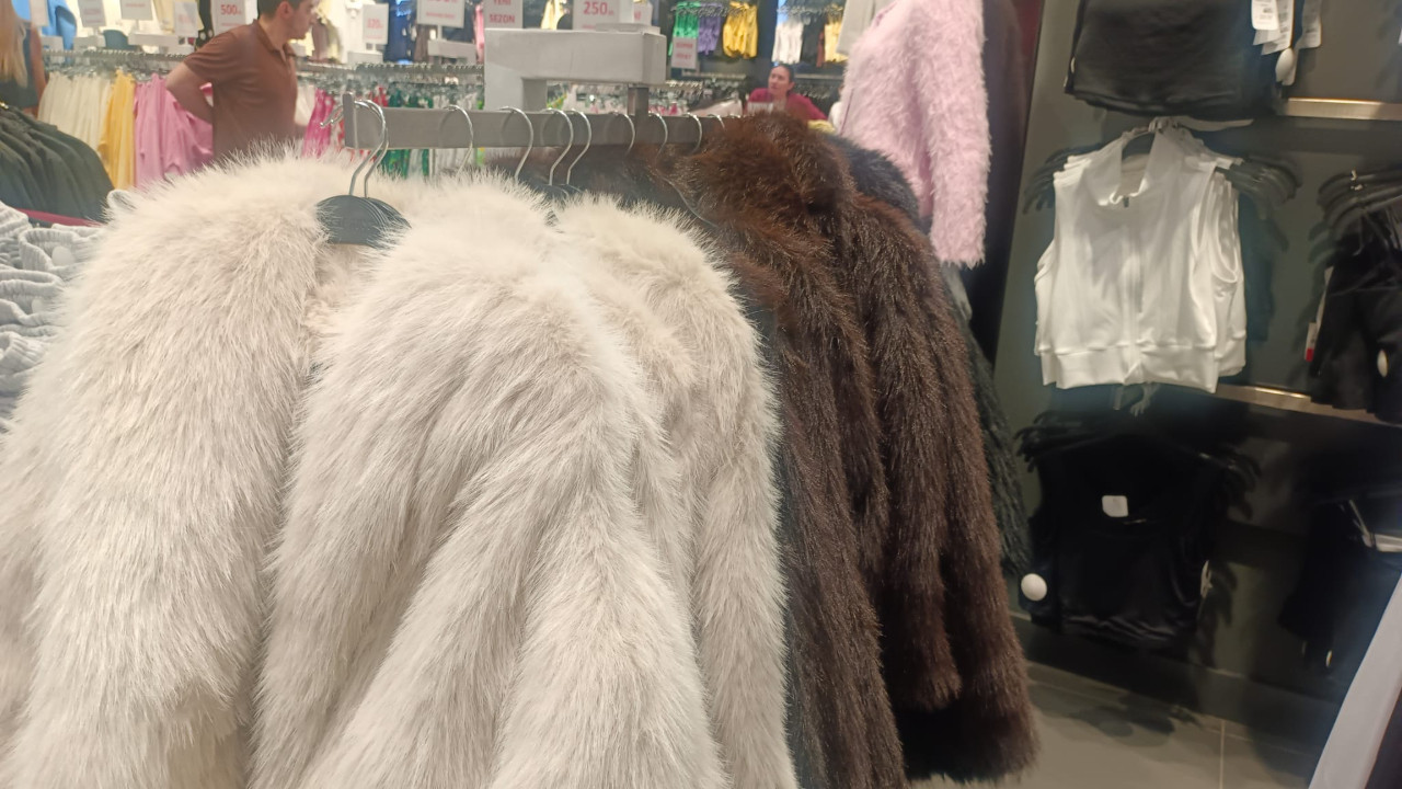 Başkentte kış hazırlığı: Vitrinler doldu, fiyatlar cep yaktı