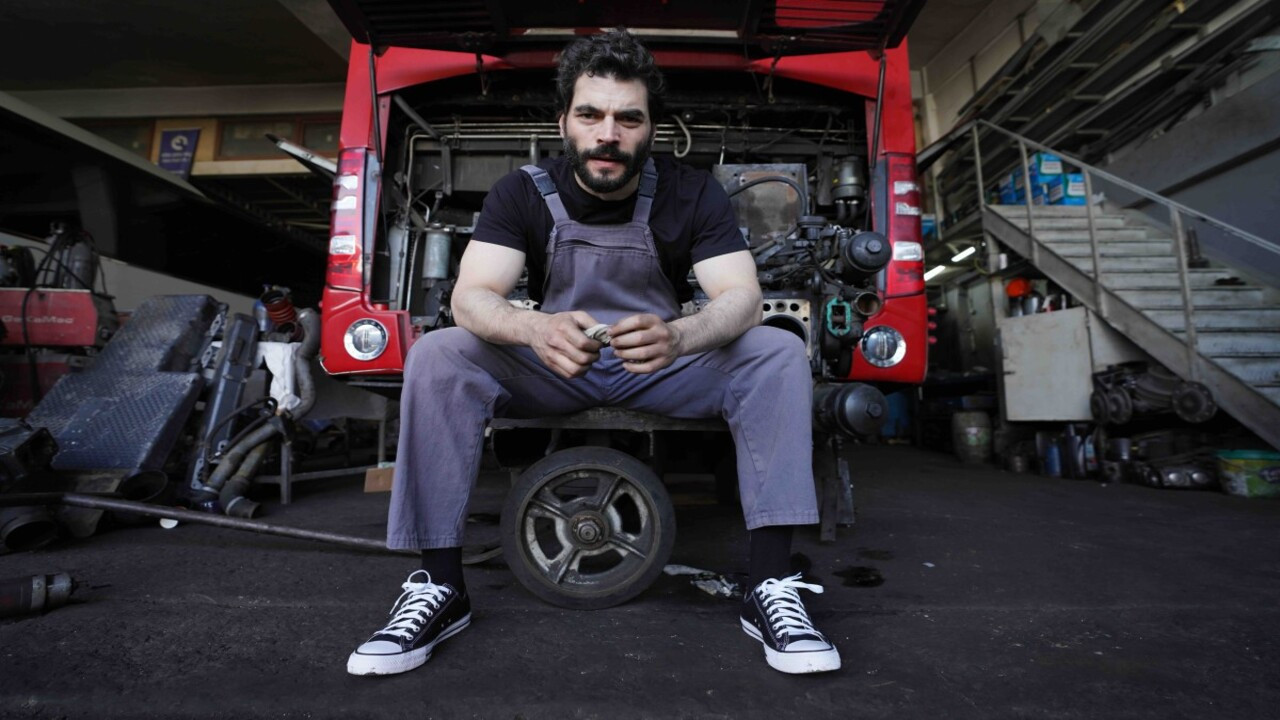 TED Ankara Koleji mezunu,”Veliaht” Akın Akınözü kimdir?