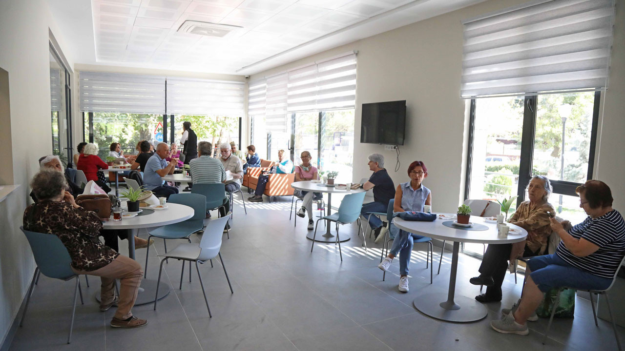 Çankaya’da Emekli Lokali’ne yoğun ilgi! İlk merkez kısa sürede dolup taştı