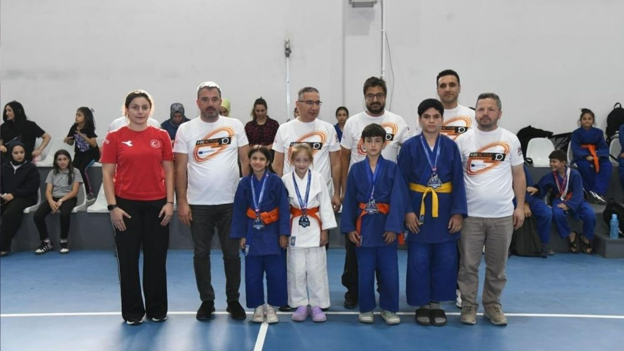 Pursaklar’da sporla yetişen gençler geleceğe hazırlanıyor