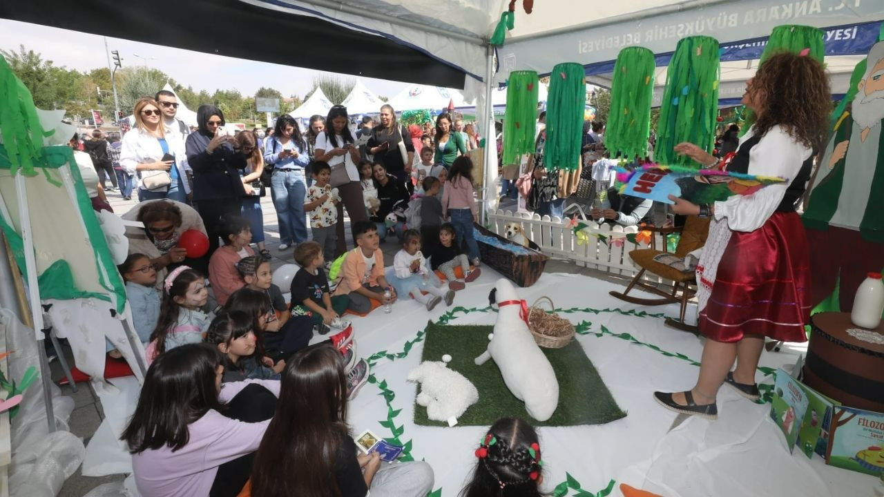 Yenimahalle’de çocuklar masal kahramanlarıyla buluşuyor