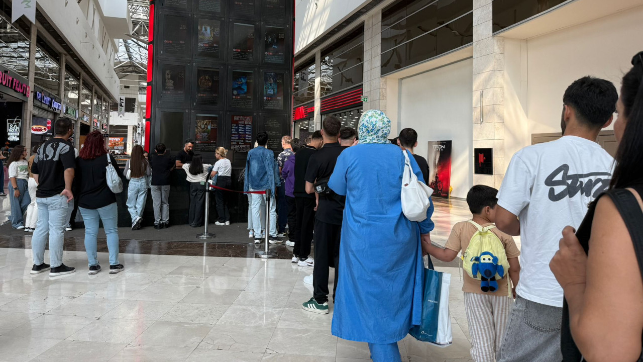 Ankara’da sinema festivaline yoğun ilgi! Vatandaş beyaz perdeye koştu!