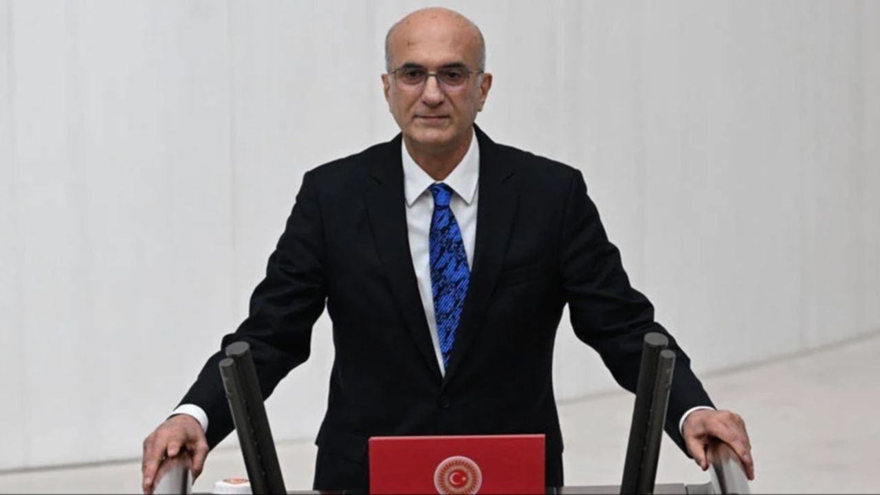 Tekin Bingöl kimdir? Siyasi kariyeri ve görevleri nelerdir?