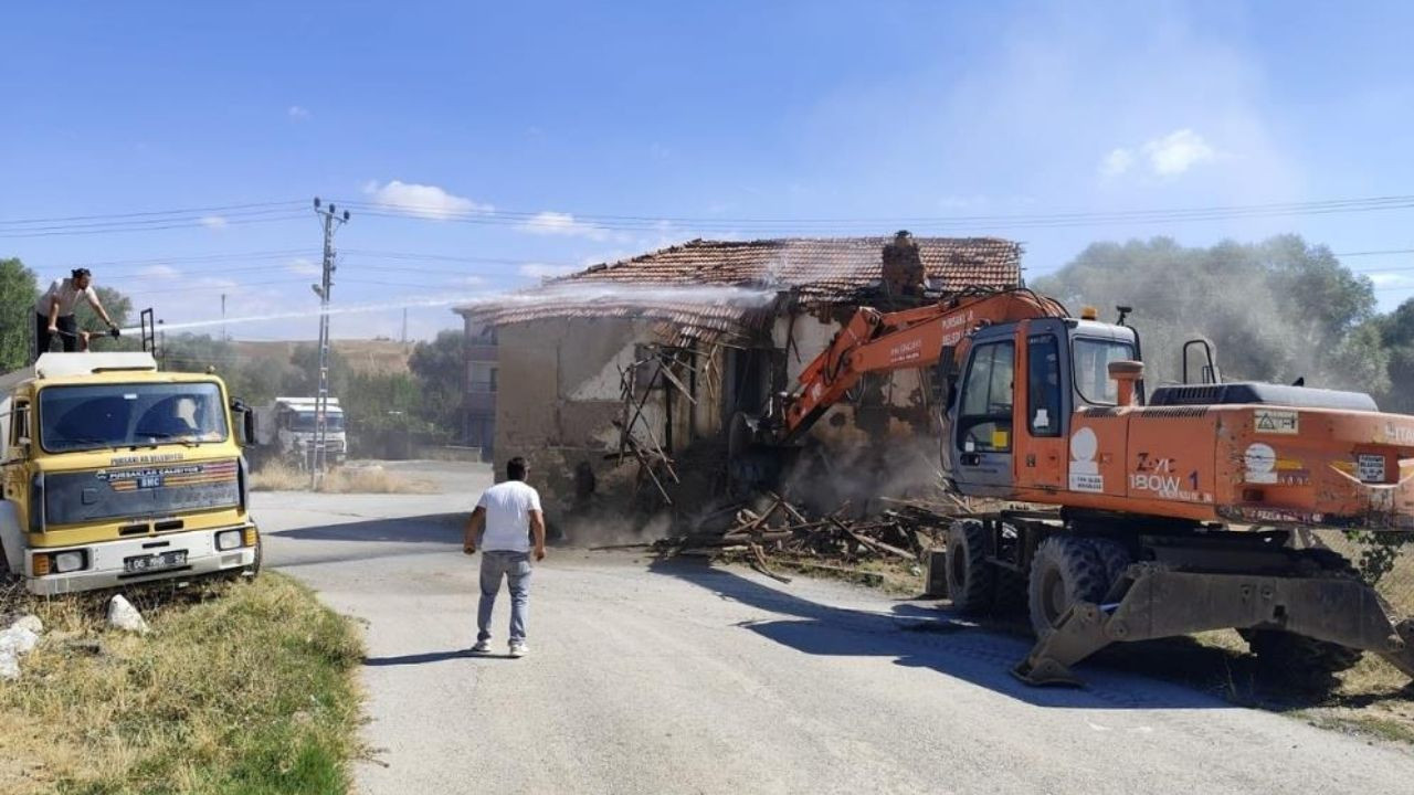 Pursaklar Belediyesi metruk yapılara karşı harekete geçti