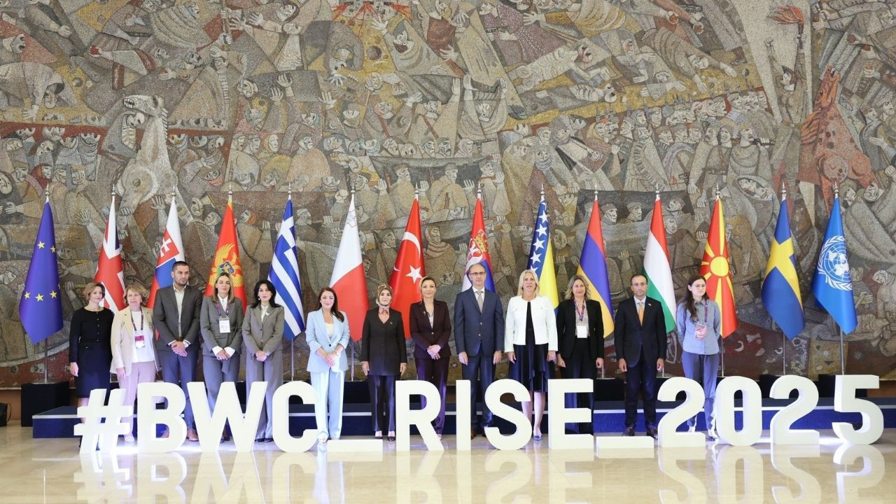 Bakan Göktaş, Belgrad’da Türkiye’nin kadın vizyonunu anlattı