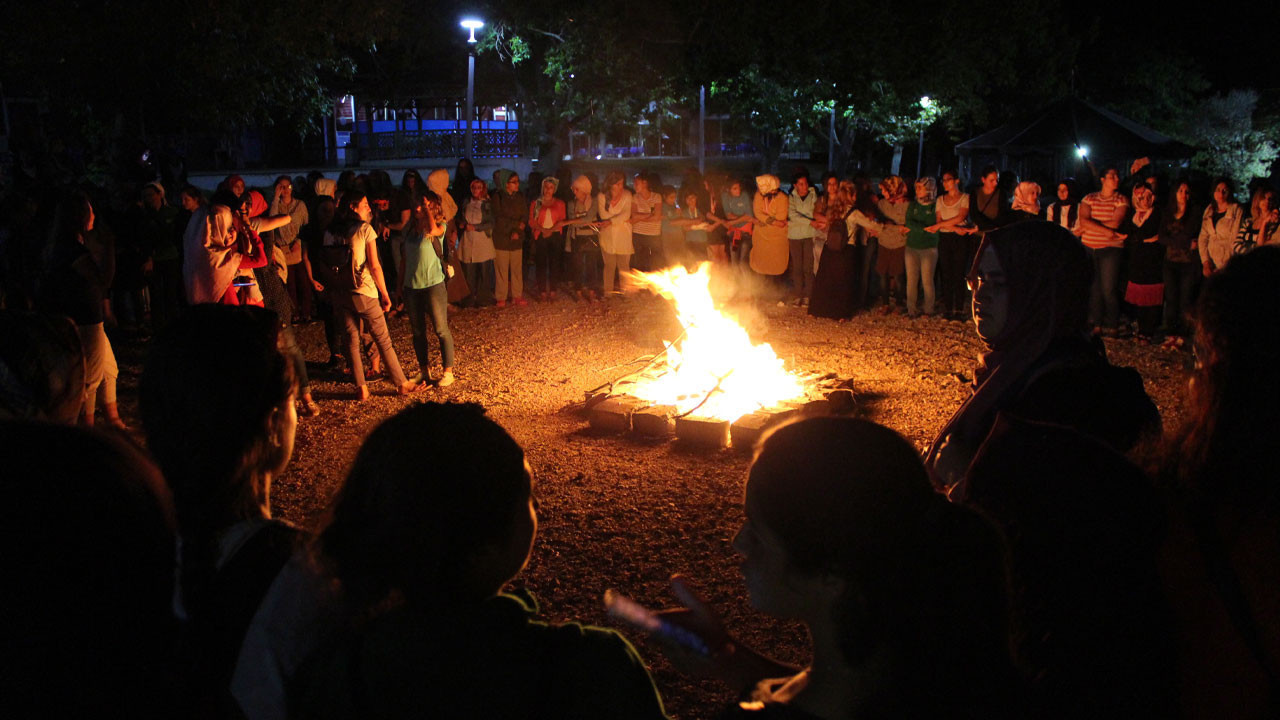 Pursaklar Belediyesinden gençlere doğa ile iç içe kamp imkanı