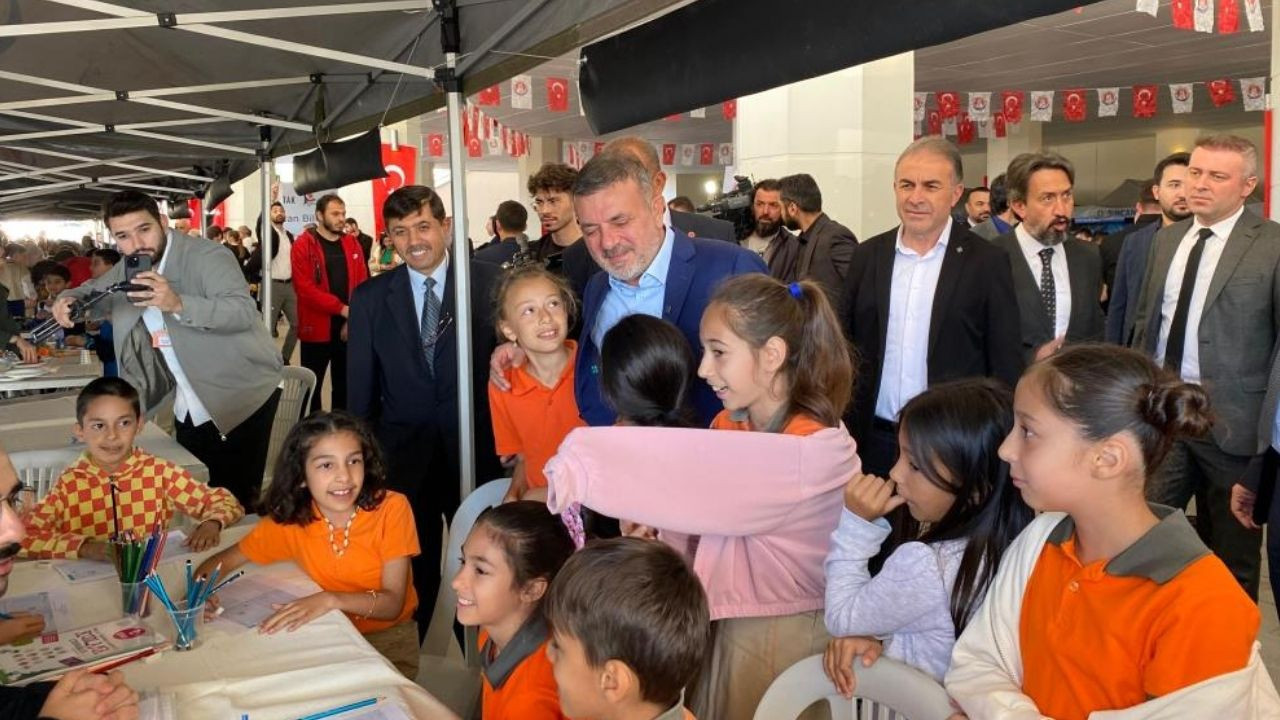 Gençler gelecekle buluşuyor: Sincan’da Bilim Şenliği başladı