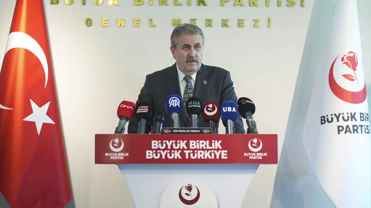 Mustafa Destici’den İsrail’e sert tepki: “Türk vatandaşları derhal serbest bırakılsın”