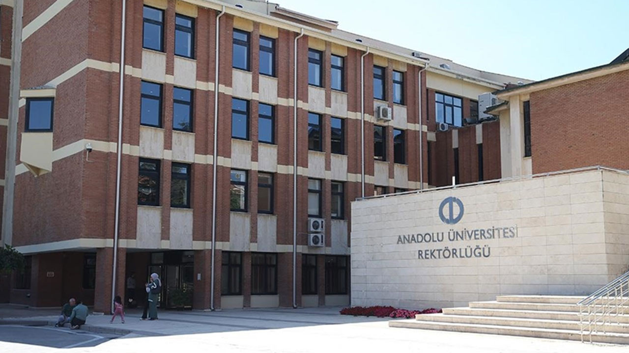 Ekrandan sınıfa: Türk dizileriyle büyüyen ilgi, Anadolu Üniversitesinde eğitime dönüştü