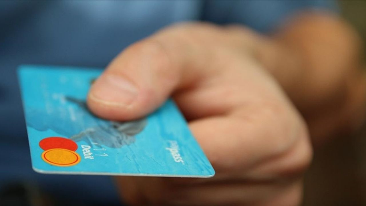 Kredi kartında 90 gün kuralı uyarısı: Borcunu üç ay ödemeyen yandı!