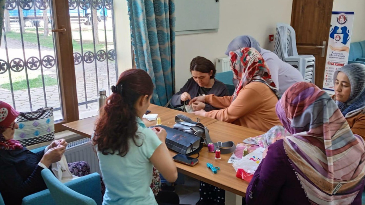 Sincan’da her gün ayrı bir etkinlik! Hanımlar Konaklarında ekim programı başladı