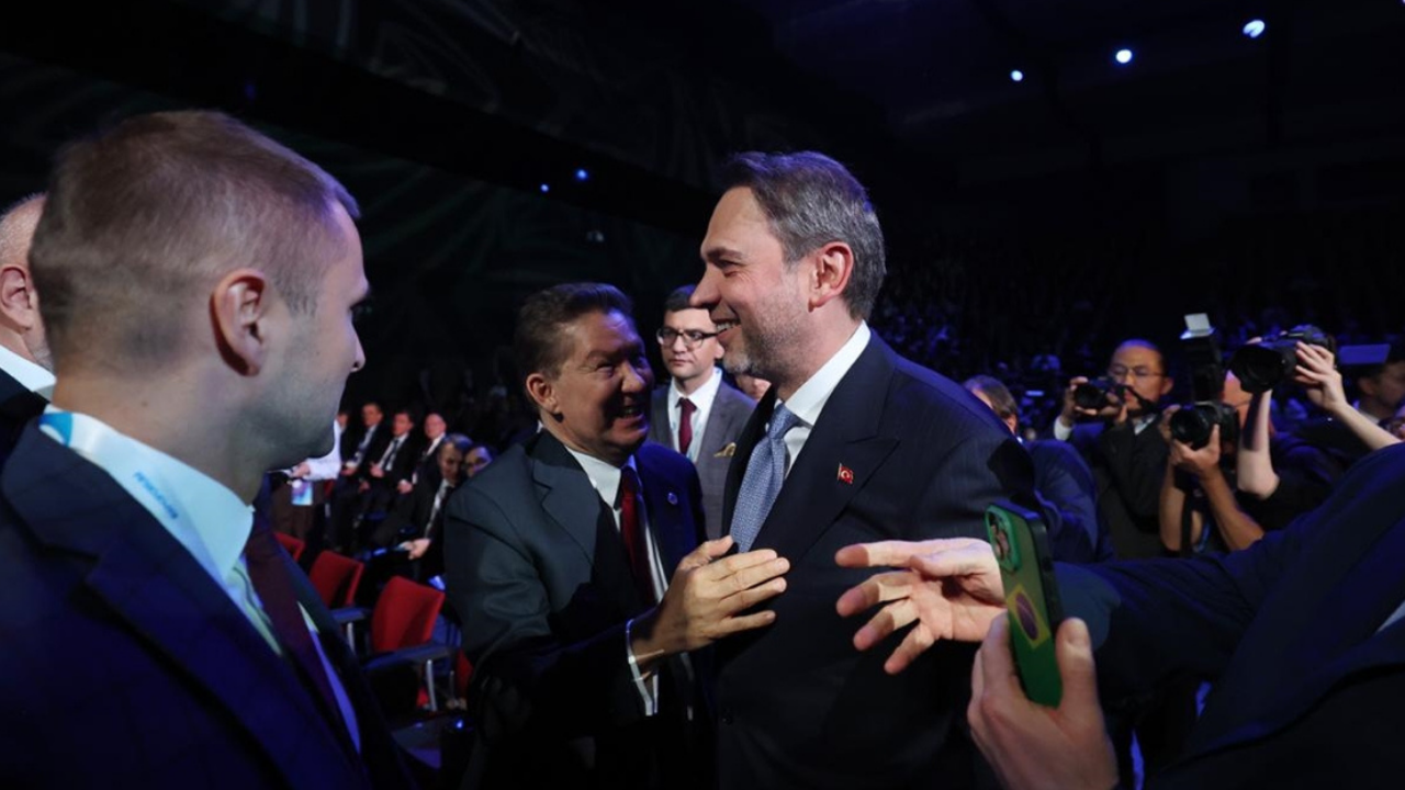 Enerjide kapsamlı seferberlik: Bayraktar'dan fiyatta güven ve rekabet vurgusu