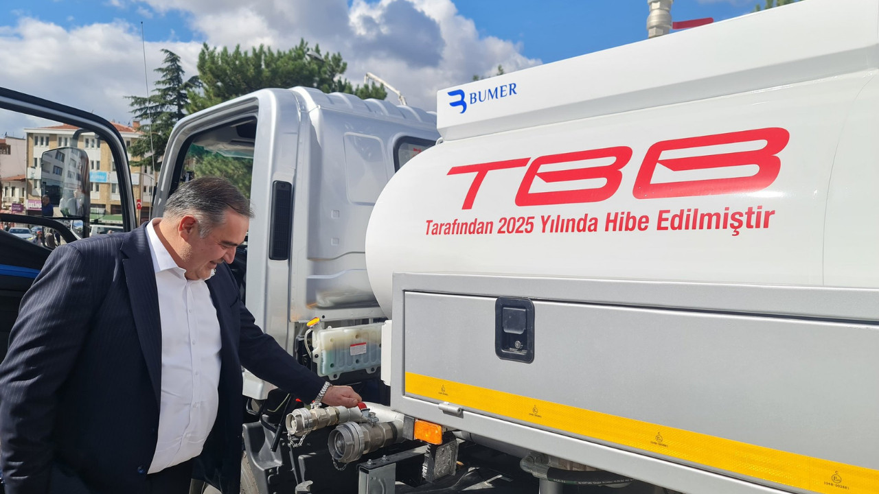 Nallıhan Belediyesine TBB’den 6 tonluk su tankeri desteği