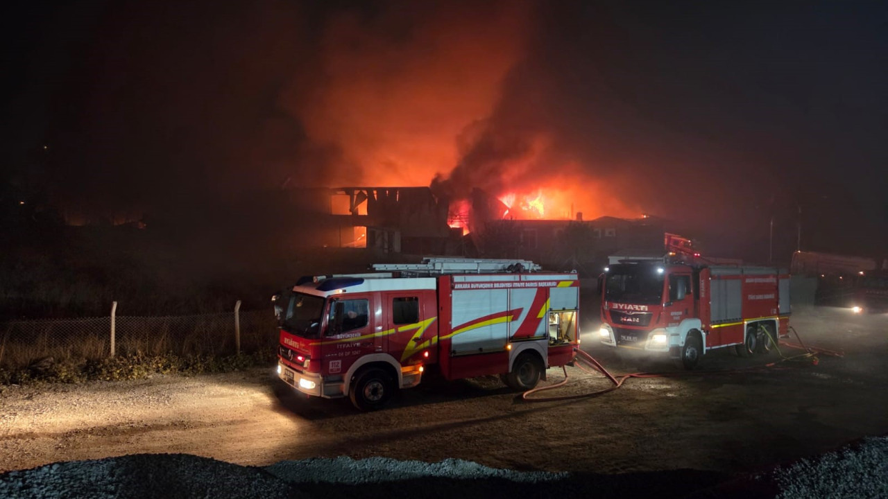 Ankara Elmadağ'da boyama fabrikasında yangın