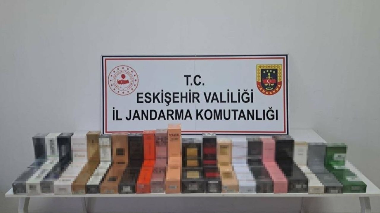 Eskişehir’de 550 bin tl değerinde kaçak parfüm operasyonu: 3 şüpheli yakalandı