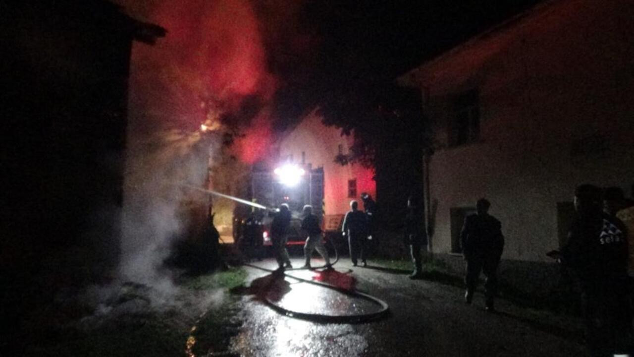 Bolu, yeni güne yangınla uyandı: Geceyi alevler aydınlattı