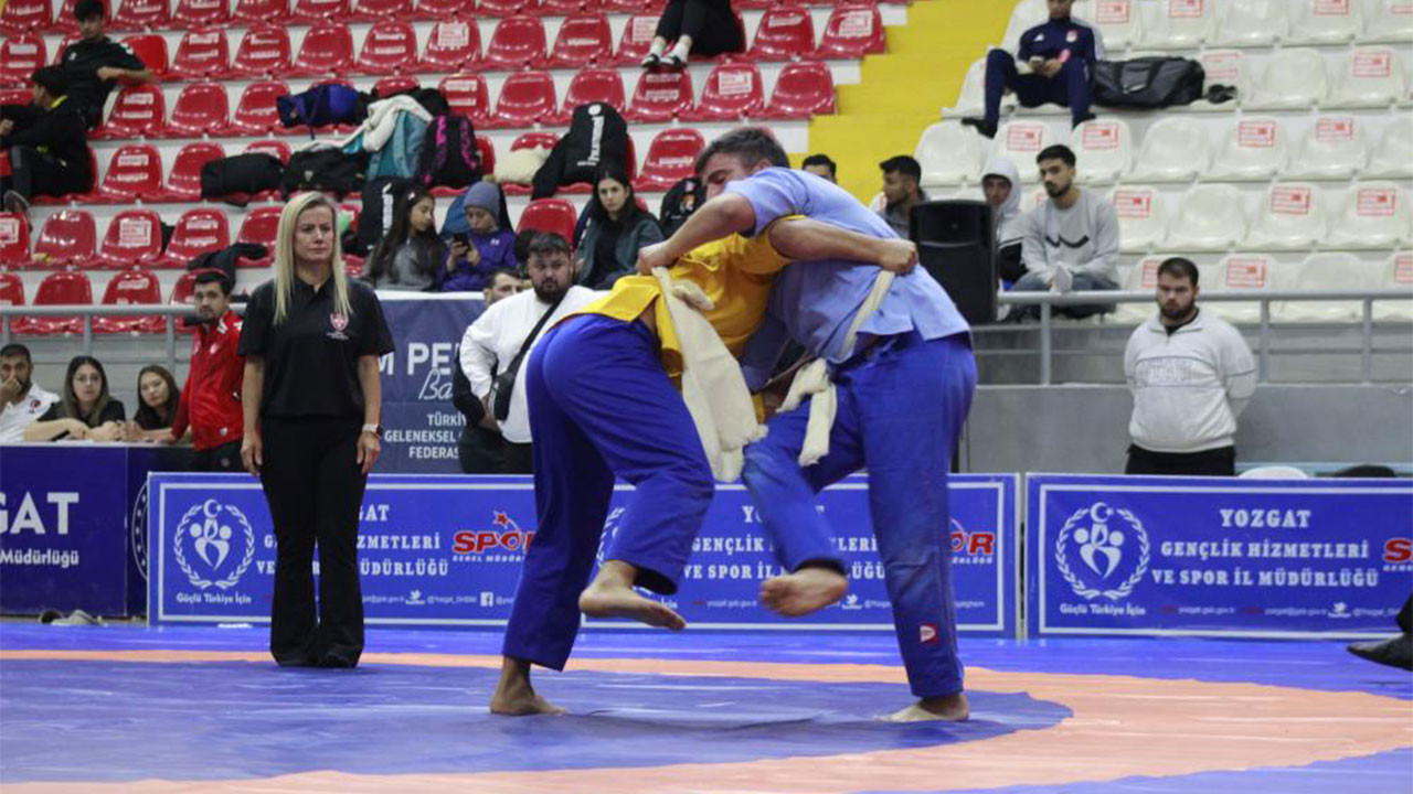 Kuşak Güreşi Türkiye Şampiyonası tamamlandı: Ankara erkeklerde ikinci oldu