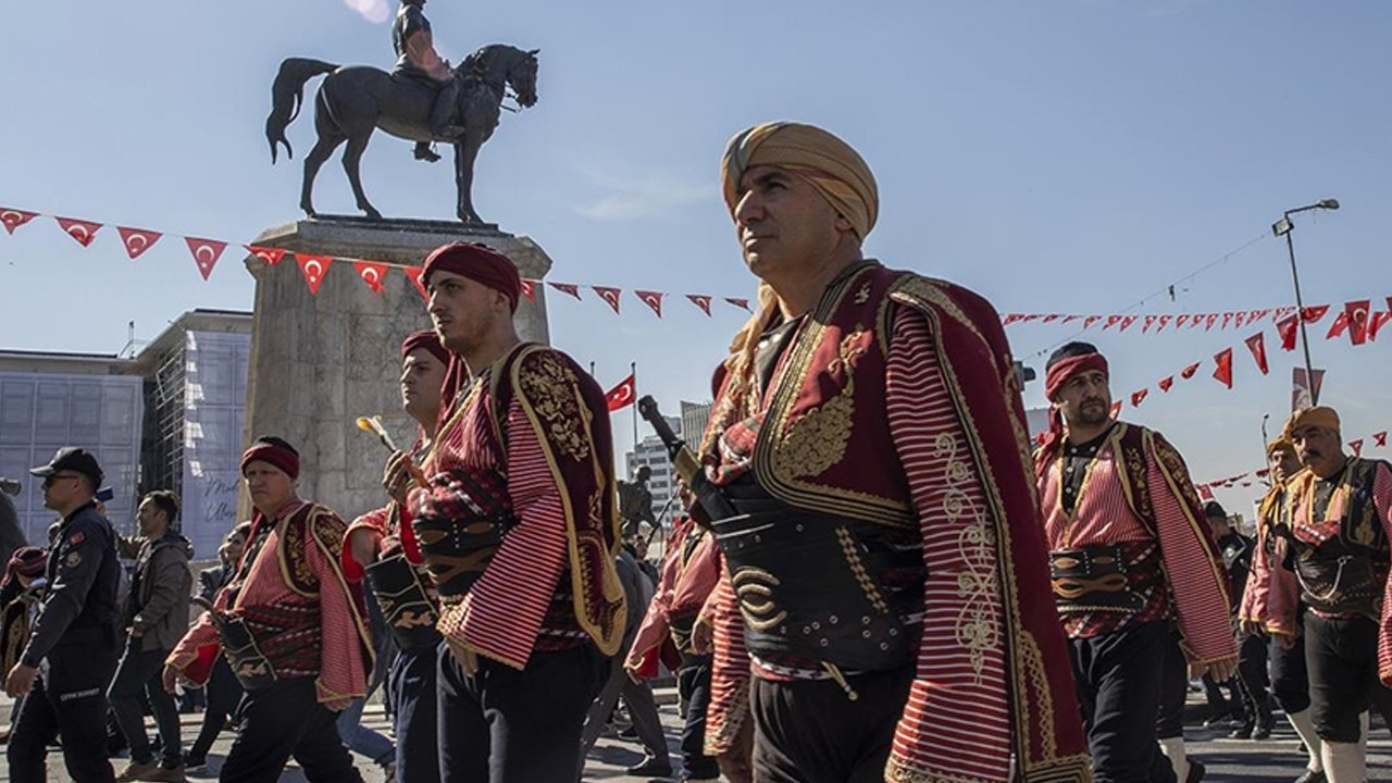 Belediyelerden Ankara'nın Başkent oluşunun 102. yılına özel kutlama mesajları!