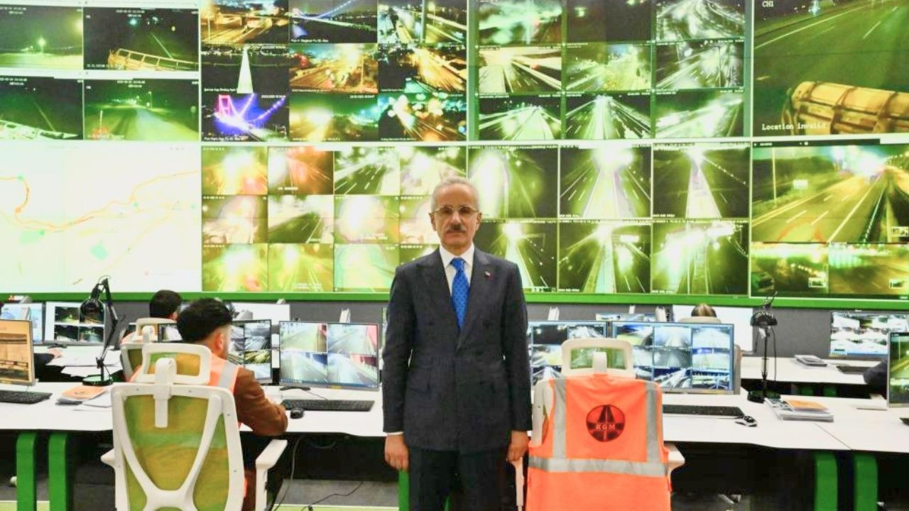Uraloğlu duyurdu: Akıllı ulaşım sistemi ile trafikte yeni dönem başlıyor