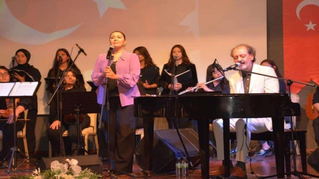 Kırıkkale’de müziğin şifalı ezgisi ile sanatın birleştirici zarafeti harmanlandı