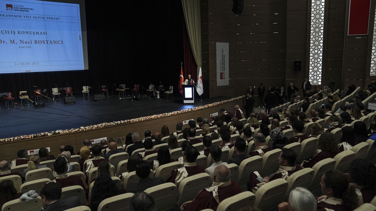 AHBVÜ 2025-2026 Akademik Yılı açıldı: Rektör Bostancı’dan evrensel mesaj