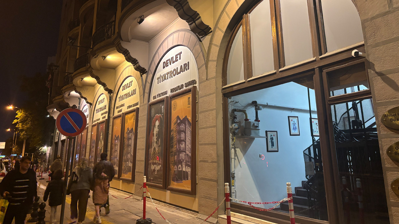 Devlet Tiyatrosunda kahve fiyatı oyun fiyatından pahalı