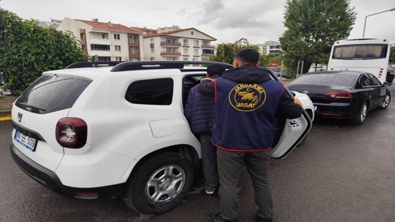 Kırşehir’de tek kişilik ayaklı suç şebekesi enselendi