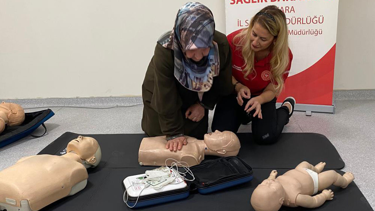Ankara’da öğrenmenin yaşı yok: 60 yaşında ilk yardım belgesi aldı