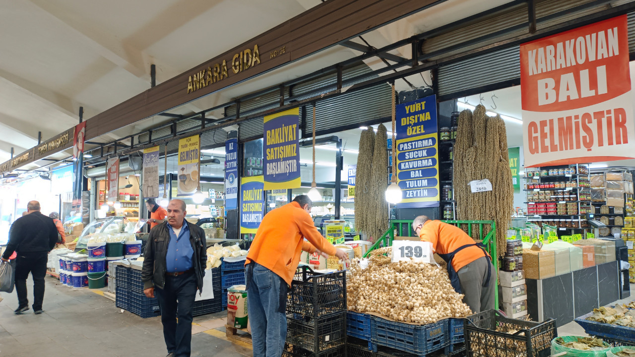 Peynirden helvaya, pirinçten sarmaya... Ulus Hali'ndeki o dükkân Ankaralıların yeni kalesi oldu
