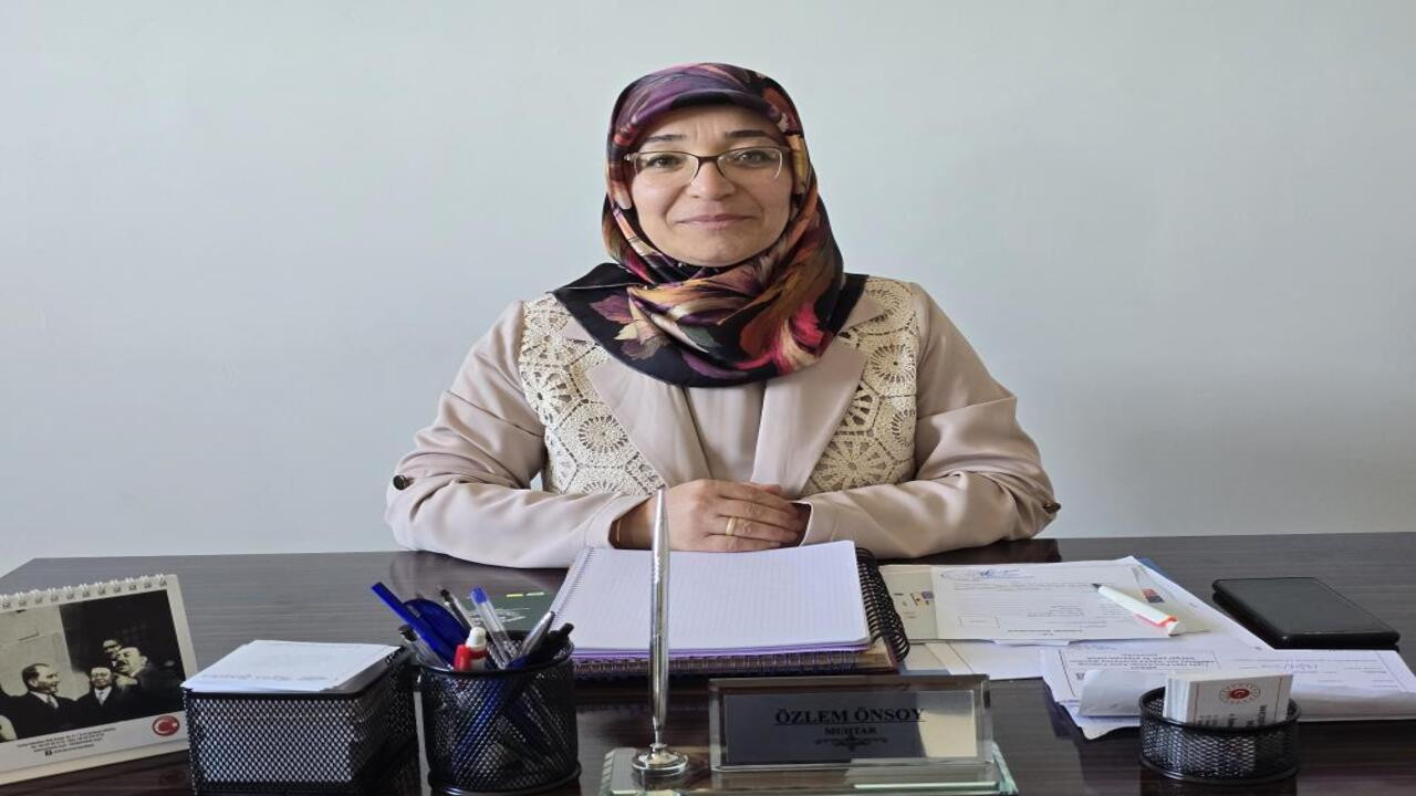 Erkek egemen muhtarlık mesleğinde kadın muhtar eli, dokunduğu yeri güzelleştiriyor