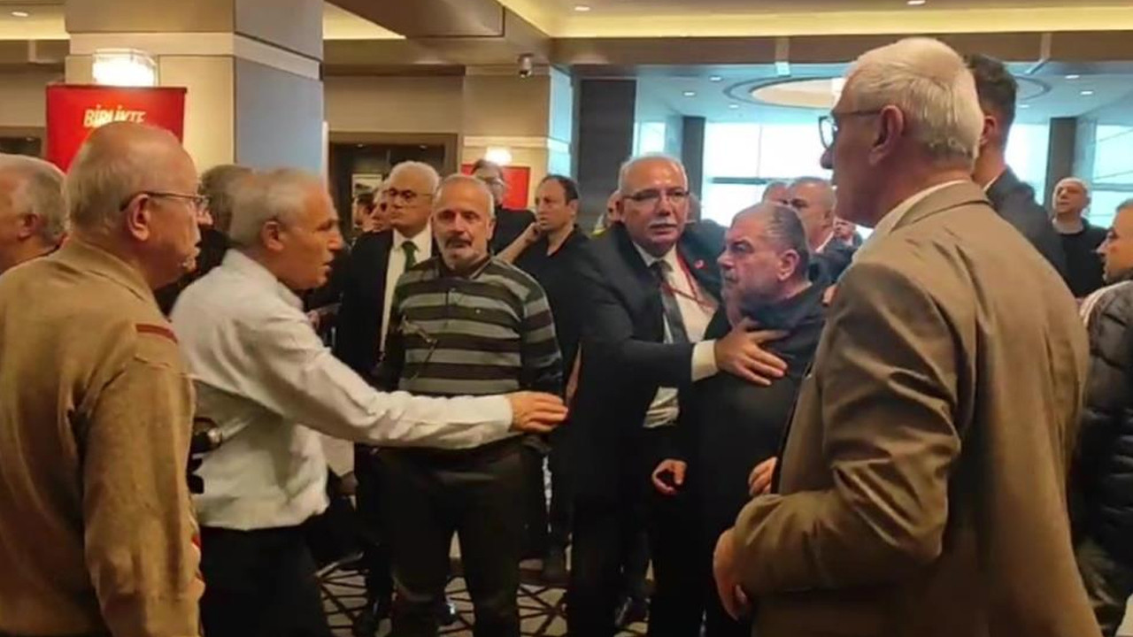 Zonguldak'ta CHP'nin kongresinde yumruklu kavga! 1 kişi yaralandı