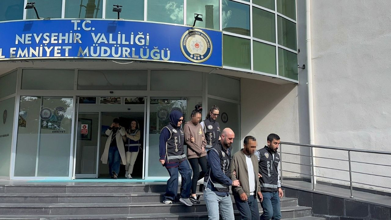 Kıyma ve hamur makinelerinin içinden 61 kilo altın çıktı, piyasa değeri dudak uçuklattı!