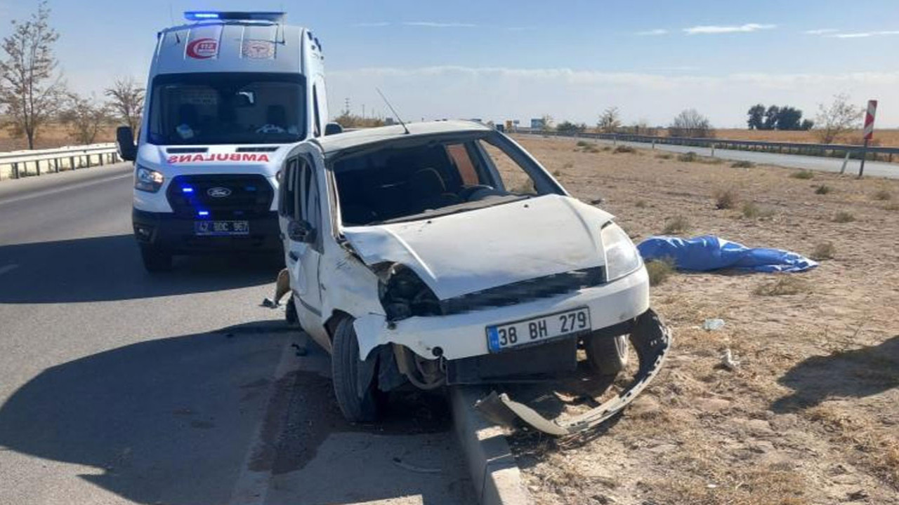 Konya yolunda feci kaza: Lastik patladı, araç takla attı!