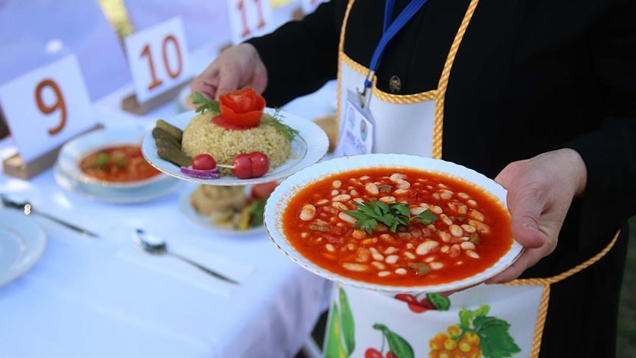 Altındağ'da Cumhuriyet coşkusu: Minikler Ata sofrasında, gençler satranç tahtasında buluşuyor!