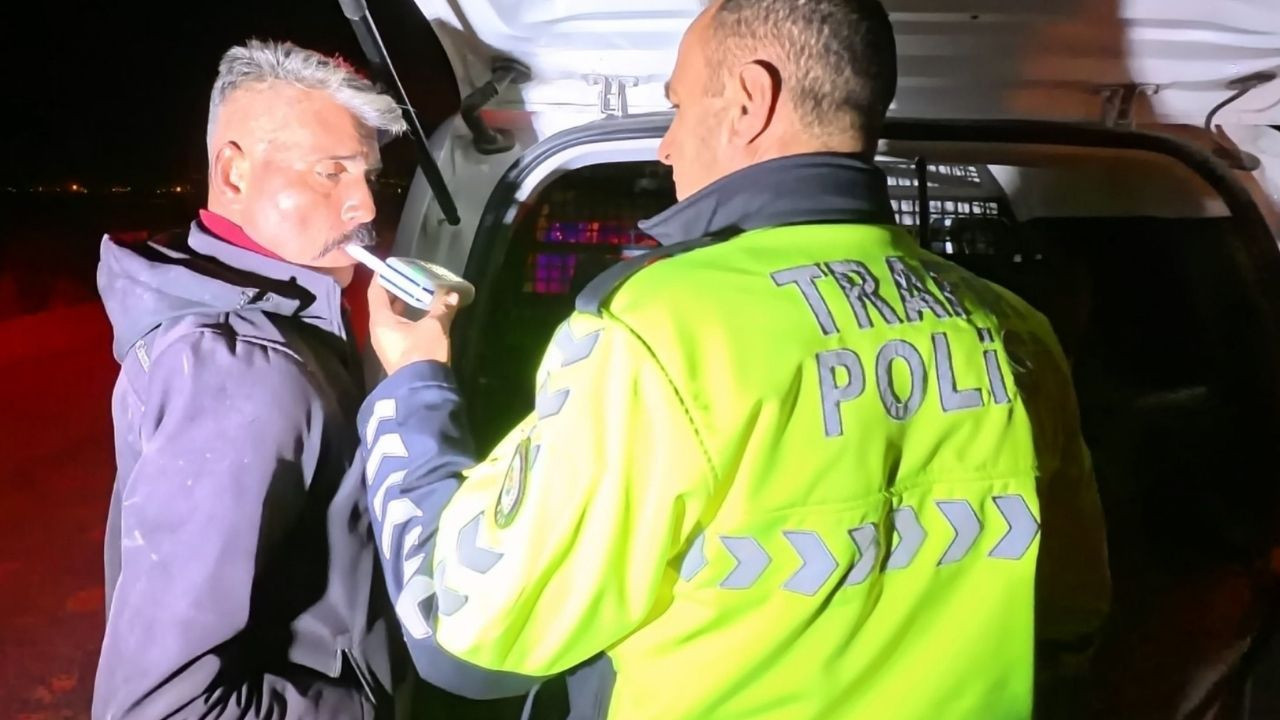 Aksaray’da alkollü sürücüden basın mensubuna tehdit: “Benim ağırlığımı göreceksin!”